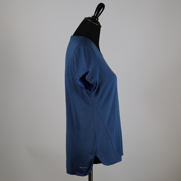 Nike AeroReact Women's Running Top - Picture 4 of 5